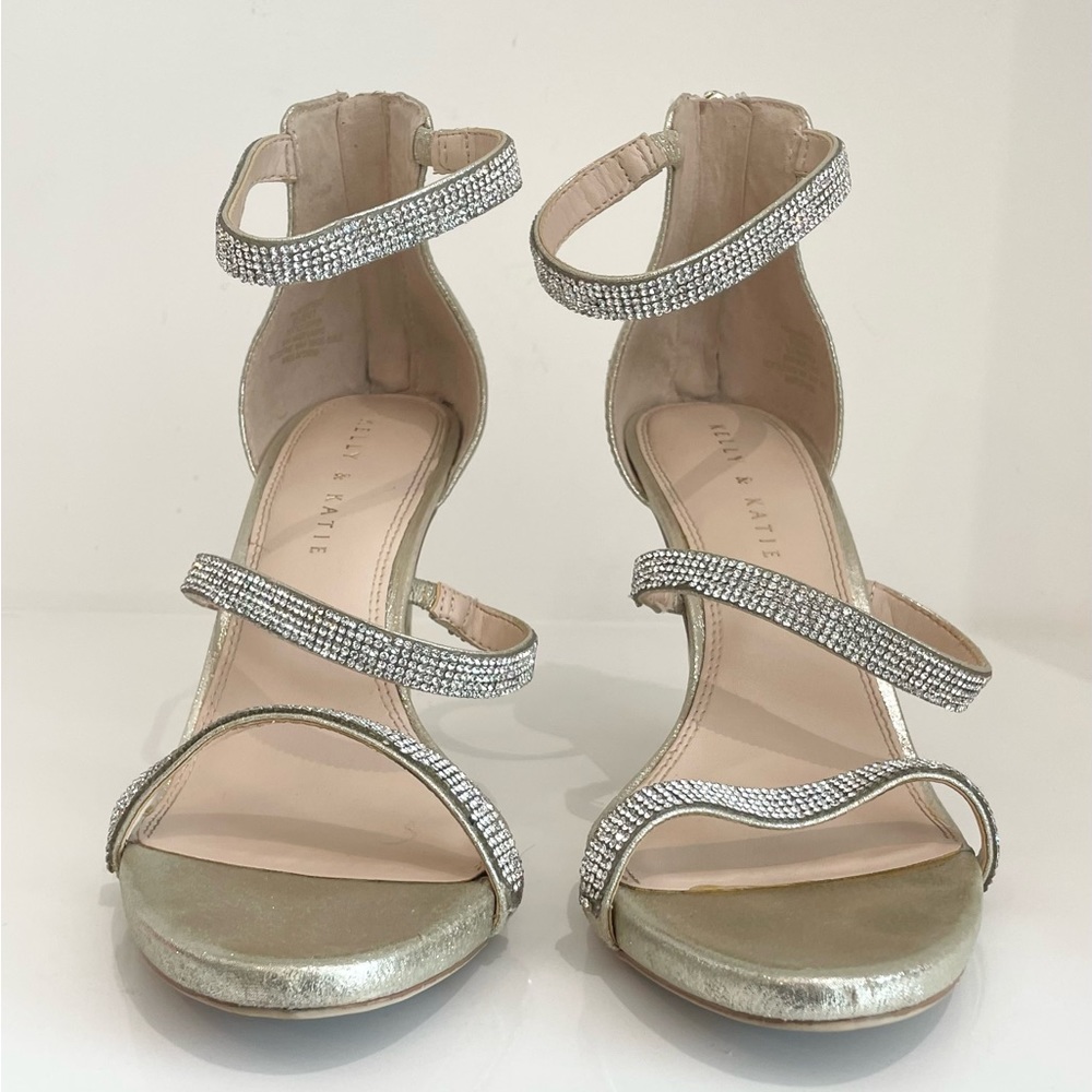 Kelly & Katie Courtnee 2 Sandal, Women's Size 9.5 M, Gold Metallic
